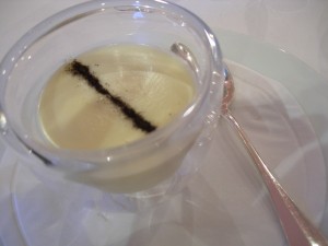 Crema di patate, uovo di quaglia e Lapsang Souchong