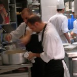 Enrico Crippa manteca il risotto Enrico Crippa manteca il risotto