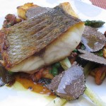 Branzino con finferli e tartufo di Sant Jean