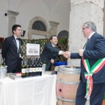 Il Sindaco visita lo stand Casali del Giglio
