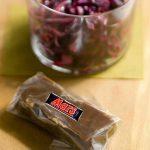 Mars Mars di foie gras, albicocche disidratate, insalatina di cavolo cappuccio e liquirizia