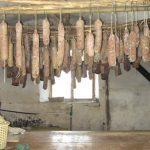Salumi in cantina a Cà del Lupo