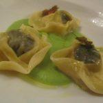 ravioliduepiani Raviolo a due piani di calamari e formaggio "lingotto d'oro" di Corzano e Paterno