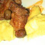 Rosticciana in umido con polenta Formenton Otto File della Garfagnana Rosticciana in umido con polenta Formenton Otto File della Garfagnana
